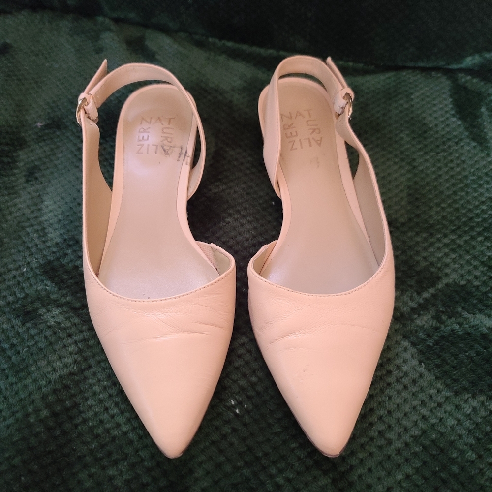 Nude slingbacks